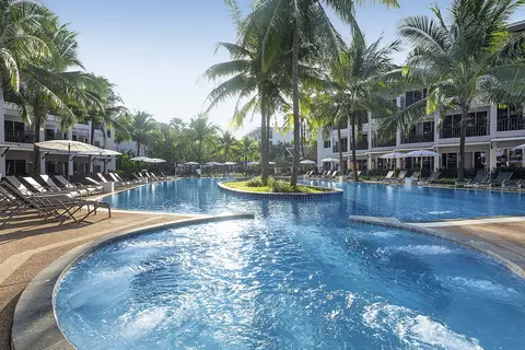 Sunwing Bangtao Beach in ตำบลเชิงทะเล — foto 11