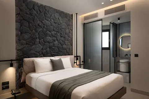 Apikia Santorini Suites in Pýrgos