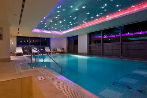 Flamingo Grand Hotel & Spa in Оброчище — foto 15