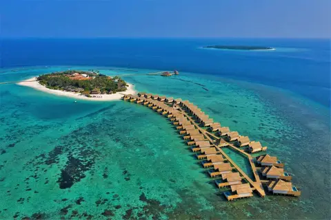 Emerald Faarufushi Resort & Spa in Rah Gili Maldives — foto 15