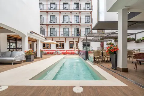 Neptuno Hotel & Spa in Calella — foto 2
