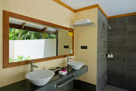 Canareef Resort Maldives in ހިތަދޫ — foto 19