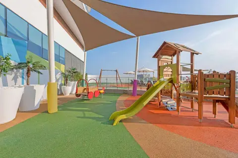 Hampton by Hilton Marjan Island in جزيرة المرجان — foto 13