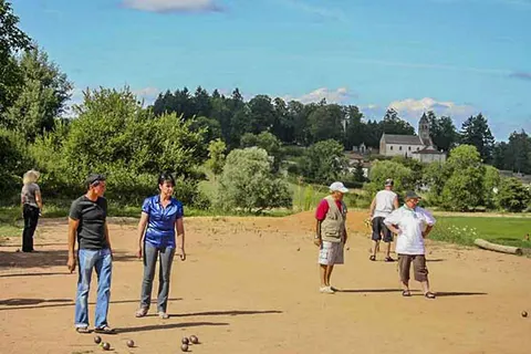 Camping Le Lac De Saint-point foto 14