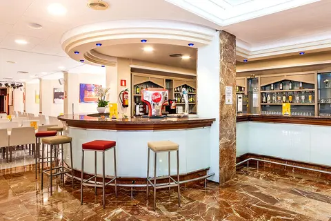 Globales America in Calas de Mallorca — foto 8