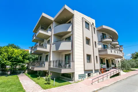 Thalassies Nouveau in Λιμενάρια — foto 29