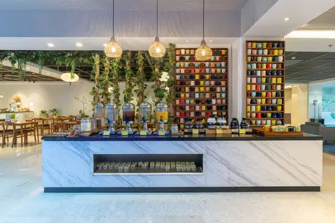 Ramada Encore by Wyndham Bali Seminyak in Kuta — foto 9