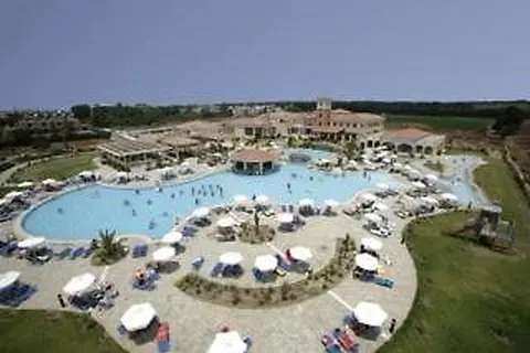 Avanti Holiday Village in Paphos — foto 10