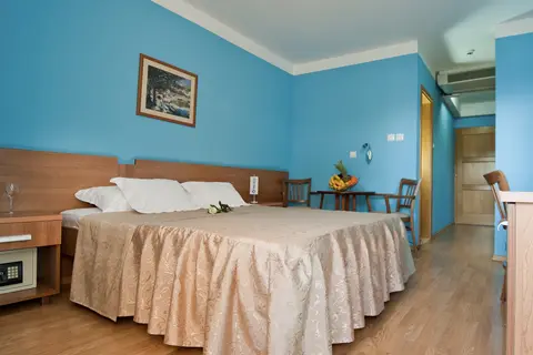 W Grand Hotel in Petrovac na Moru — foto 18