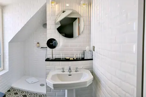 Hotel Littéraire Marcel Aymé in Parijs — foto 16