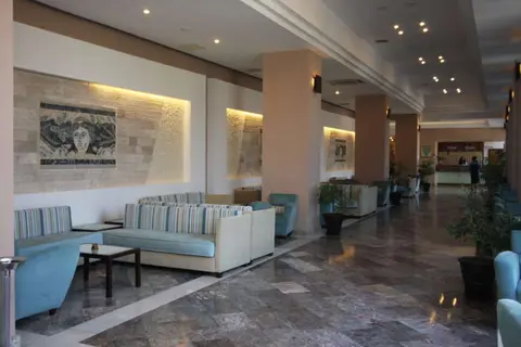 Hotel Babaylon in Çeşme — foto 9