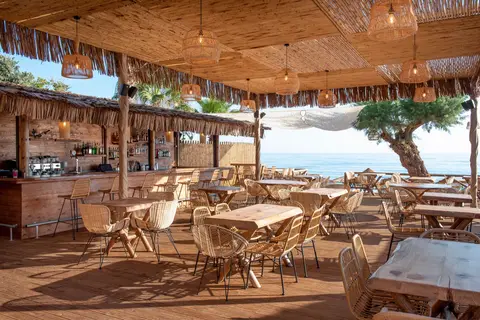 Theo Hotel in Agia Marina — foto 10