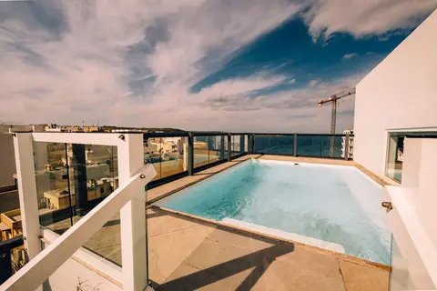 Primera Hotel in San Pawl il-Baħar