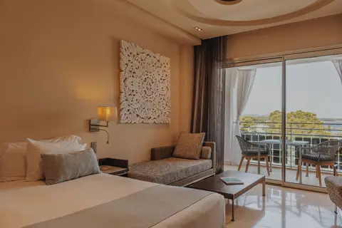 Aguas de Ibiza Grand Luxe Hotel in Santa Eulària des Riu — foto 8