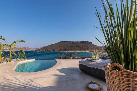 Panormos Village in Κλουβάς