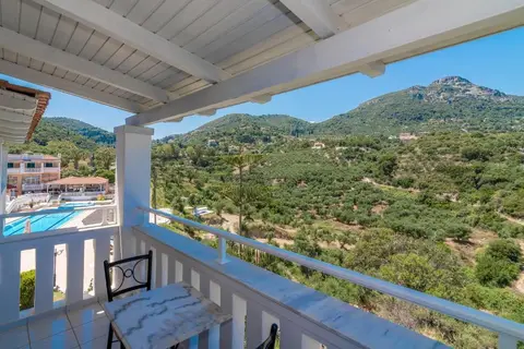 Matilda Hotel in Vasilikos — foto 5