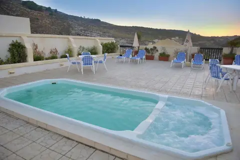 Saint Patrick's Hotel in Il-Munxar — foto 3