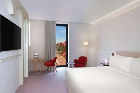 Doubletree By Hilton Ben Guerir Hotel & Residences in Ben Guerir, foto 6