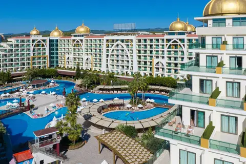 Alan Xafira Deluxe Resort & Spa in Alanya