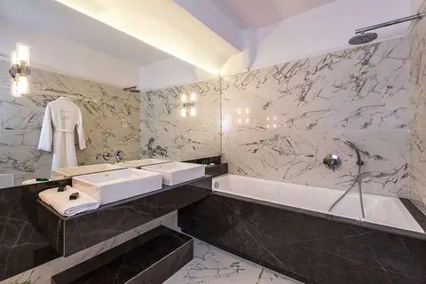 Athina Luxury Suites in Fira — foto 23