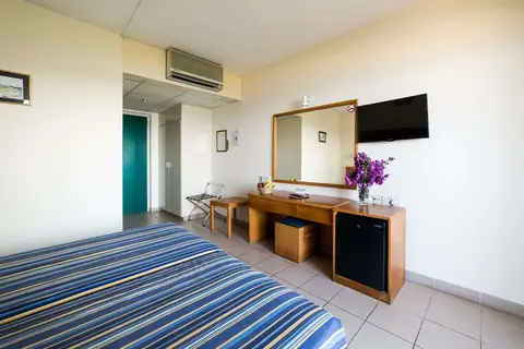 Hotel Mimosa Beach in Παραλίμνι — foto 4