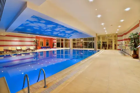 Grand Cevahir Hotel Convention Center in Fatih — foto 21