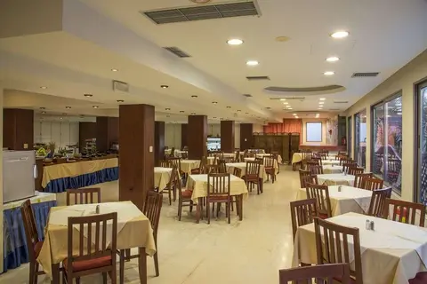 Manousos City Hotel in Rhodes — foto 6
