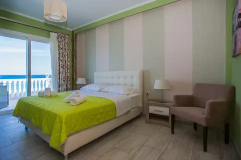 Laura Beach House in Alykanas — foto 16