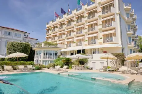 Il Negresco in Forte Dei Marmi — foto 9