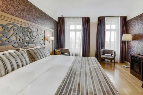 Semarah Metropole Hotel in Riga — foto 3