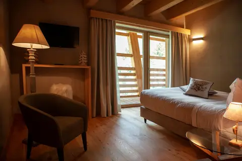 Au Charmant Petit Lac Spa & Park Hotel in Ayas — foto 3