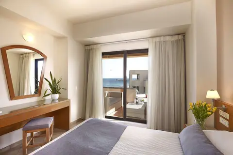 Blue Dome Sea View Hotel in Platanias (Chania) — foto 23