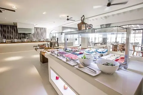 Destino Pacha Ibiza Resort in Santa Eulària des Riu, foto 17