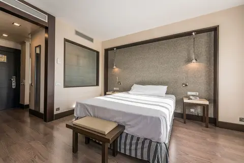 Hotel Mercader in Madrid — foto 17