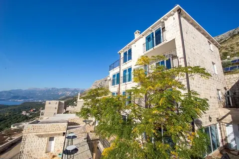 Olive Resort & Villas in Rijeka Re?Evici