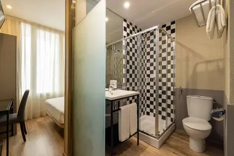 Hotel Avenida Gran Via in Madrid, foto 6