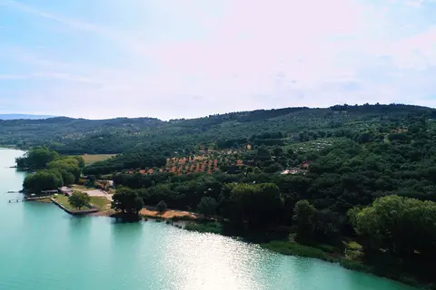 Village Cerquestra in Monte del Lago — foto 8