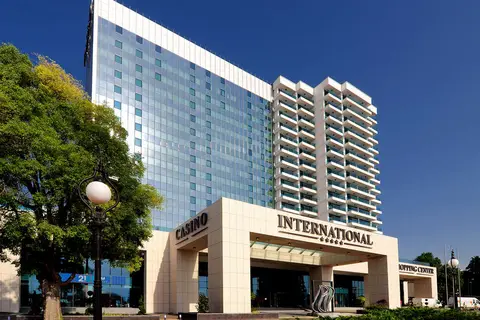 International Hotel Casino & Tower Suites in СПА център Ривиера Бийч — foto 10