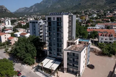 N Hotel in Sutomore