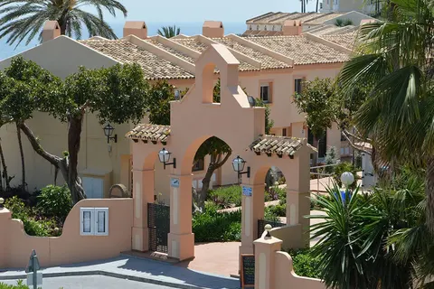 Ramada Hotel & Suites by Wyndham Costa del Sol foto 8