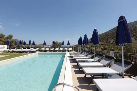 T Hotel Premium Suites in Vlichada, foto 23