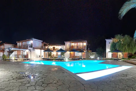 Yakinthos Garden in Skoutaros — foto 24