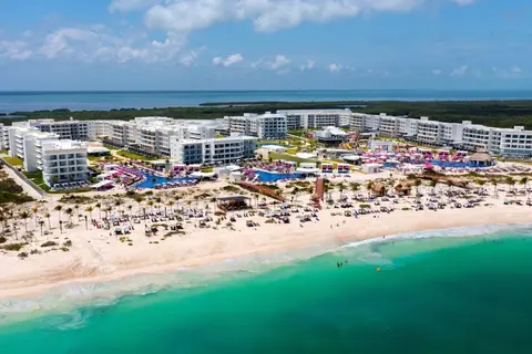 Planet Hollywood Cancun, An Autograph Collection All-Inclusive Resort in Costa Mujeres