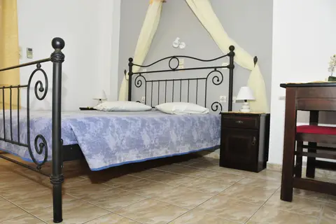 Anessis Santorini in Φηρά Θήρας — foto 16