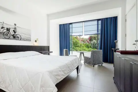 Almyra Hotel in Paphos — foto 3
