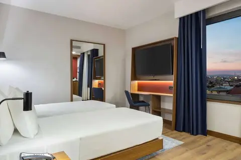 Hampton by Hilton Istanbul Arnavutkoy in Arnavutköy — foto 2