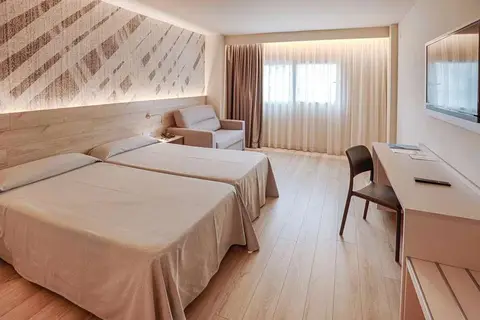Hotel Port Alicante in Alicante — foto 4