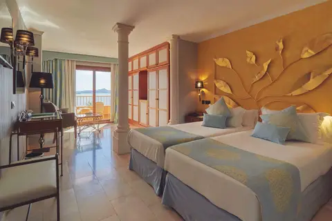 Hotel Petit Cala Fornells in Peguera — foto 4