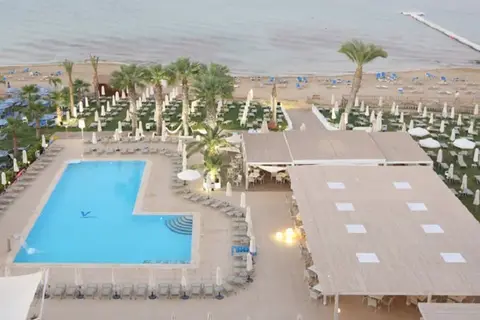 Vrissiana Beach Hotel in Παραλίμνι — foto 10