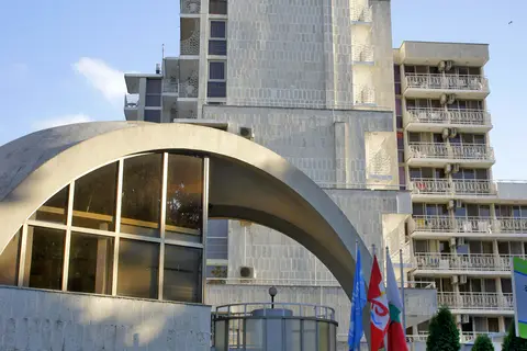Nona in Obrochishte